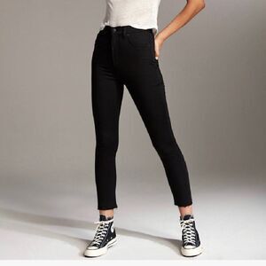 Aritzia Denim Forum The Lola High Rise Skinny Crop Raw Hem Jeans